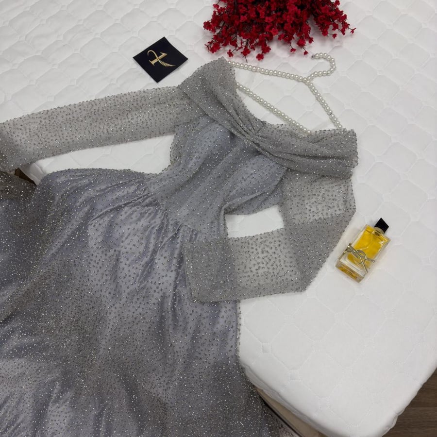 Evening dress embroidered off-shoulder