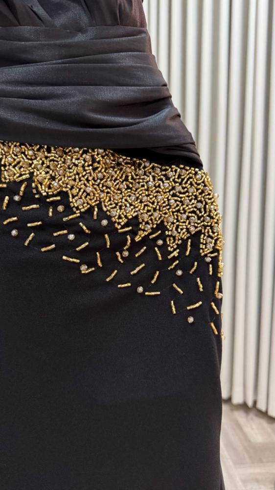 فسان سهره اسود تطريز ذهبي