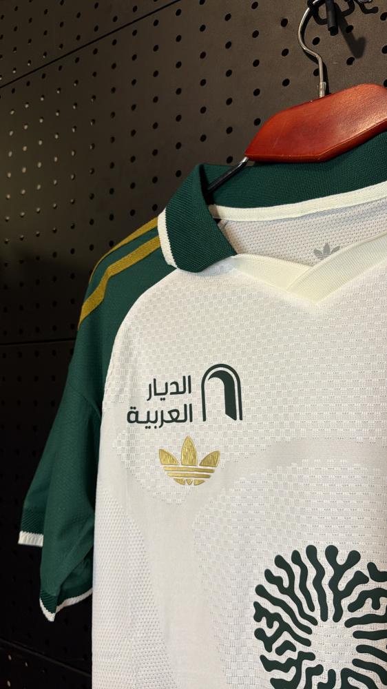 قميص نادي الاهلي الاحتياطي
