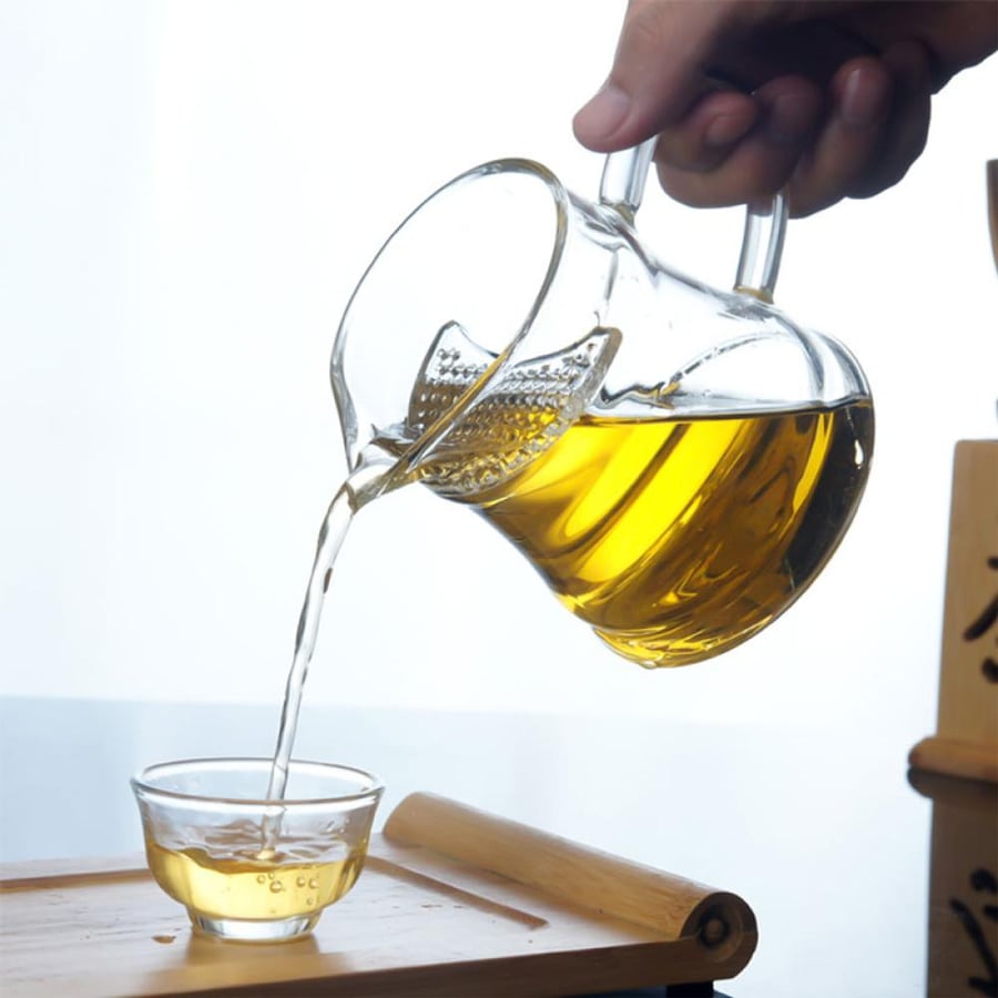 ابريق زجاجي صغير للشاي والقهوة