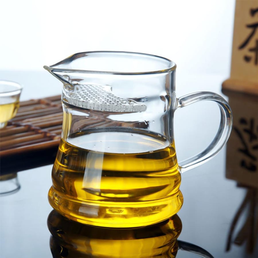 ابريق زجاجي صغير للشاي والقهوة