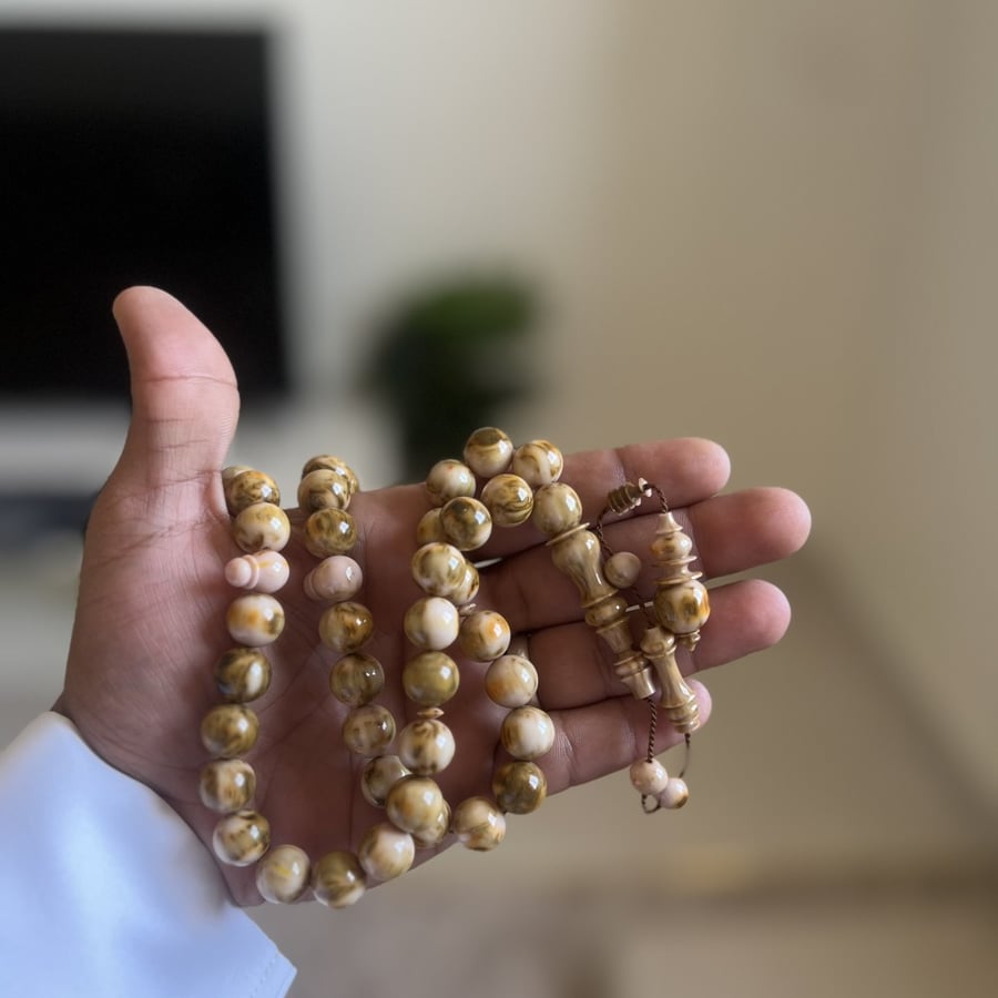 Andalus Musk Tamlikah Bani Makhloot