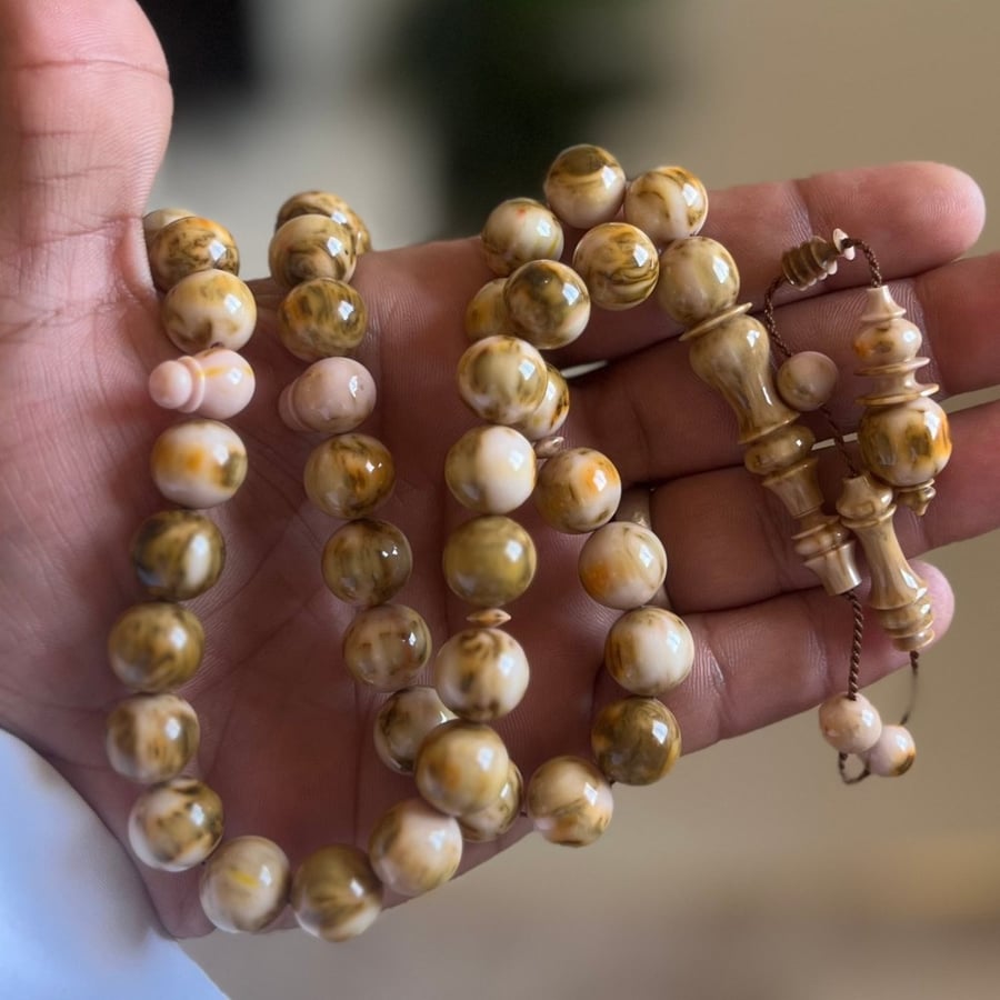 Andalus Musk Tamlikah Bani Makhloot