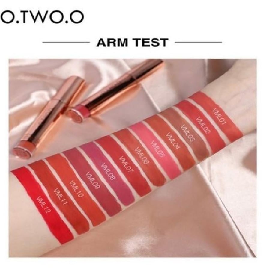 O.TWO.O أحمر شفاه سائل مطفي VML7