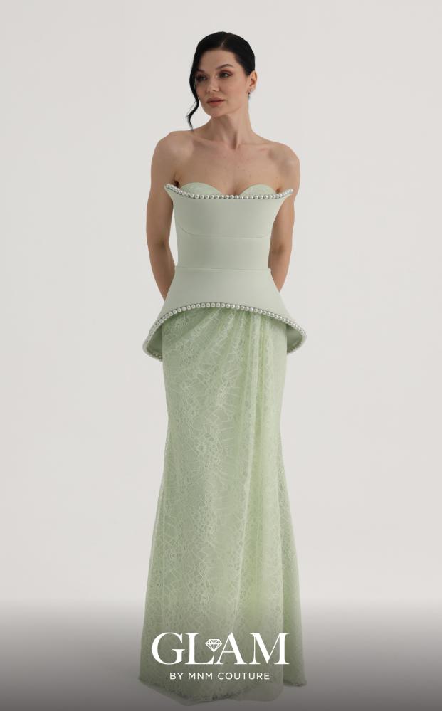 MNM Couture O07829