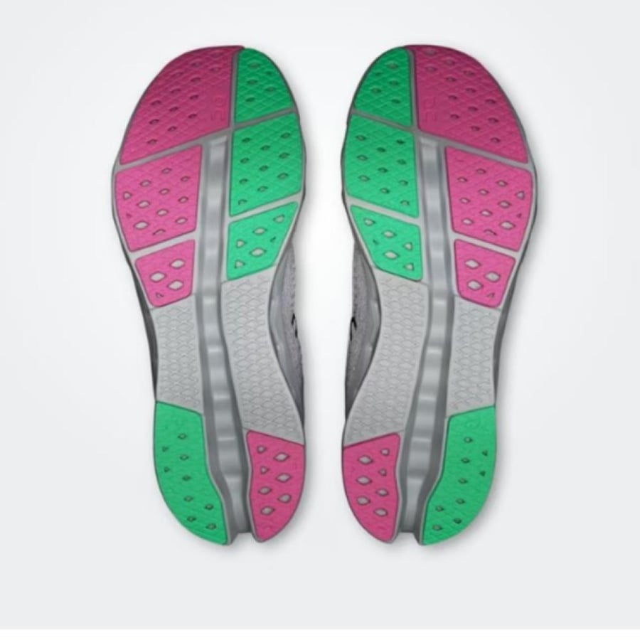 Shoes on Running Cloudsurfer2