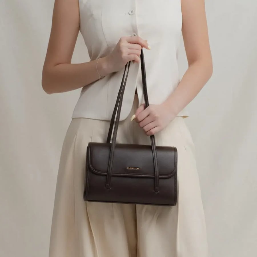 شنطة christy ng \ اللون Chestnut Brown