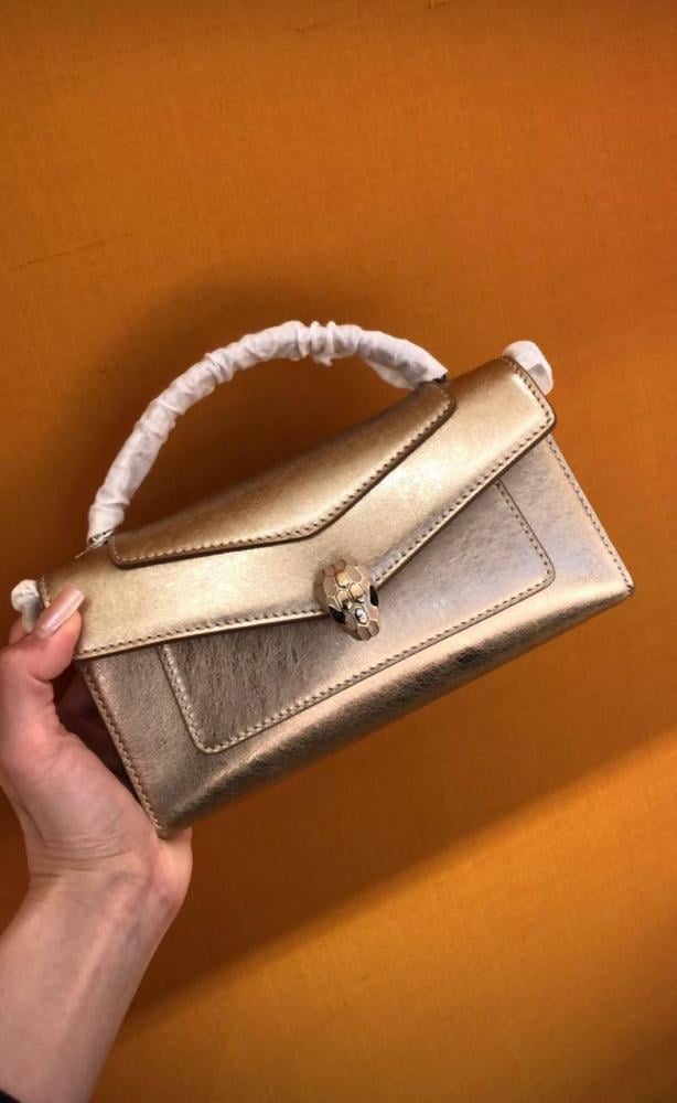 شنطة بولغاري