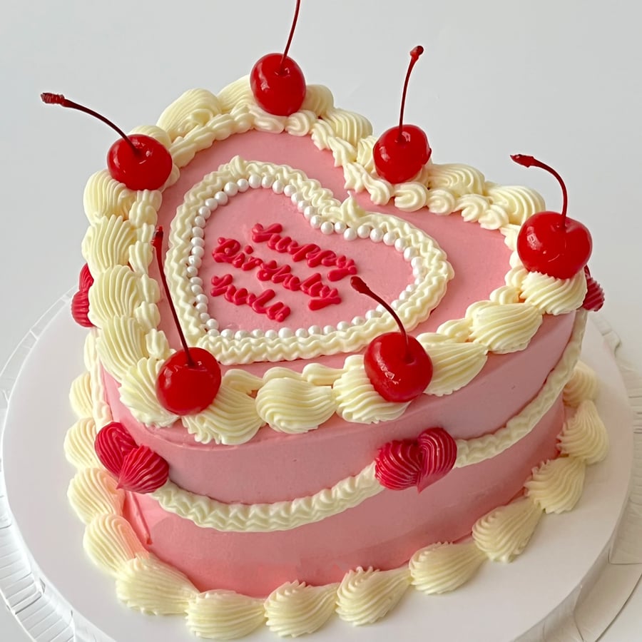 8inch Heart Cake cream cheese