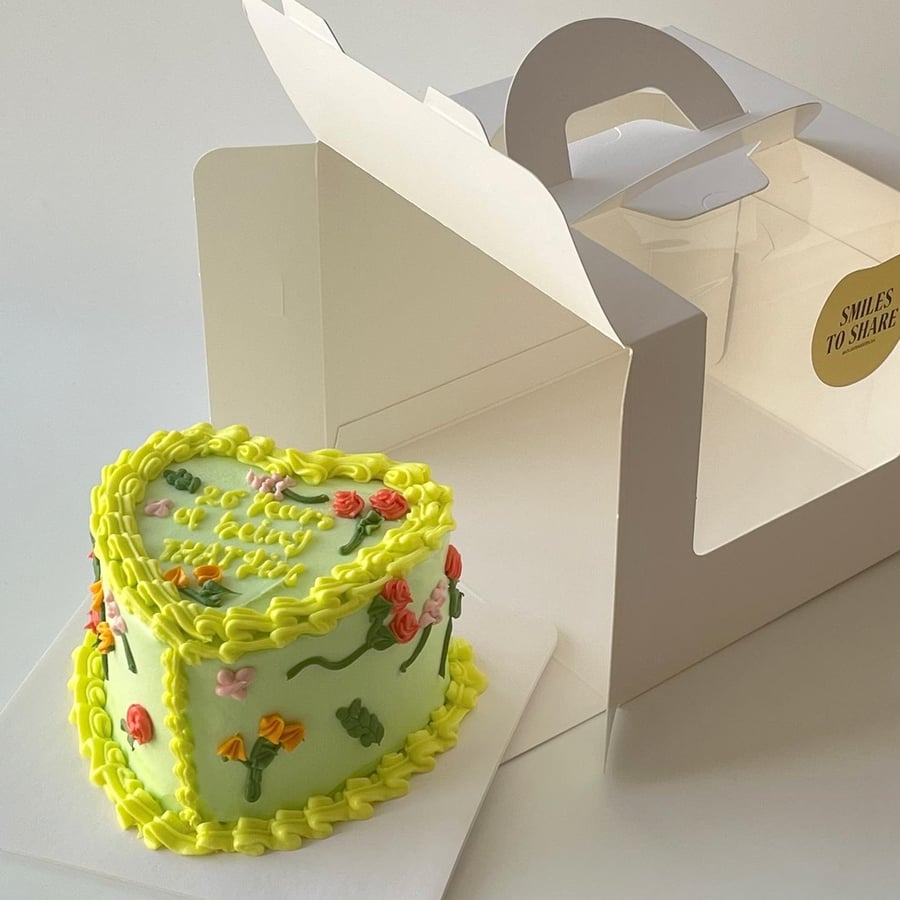 6inch Mini Heart Flowers Cake
