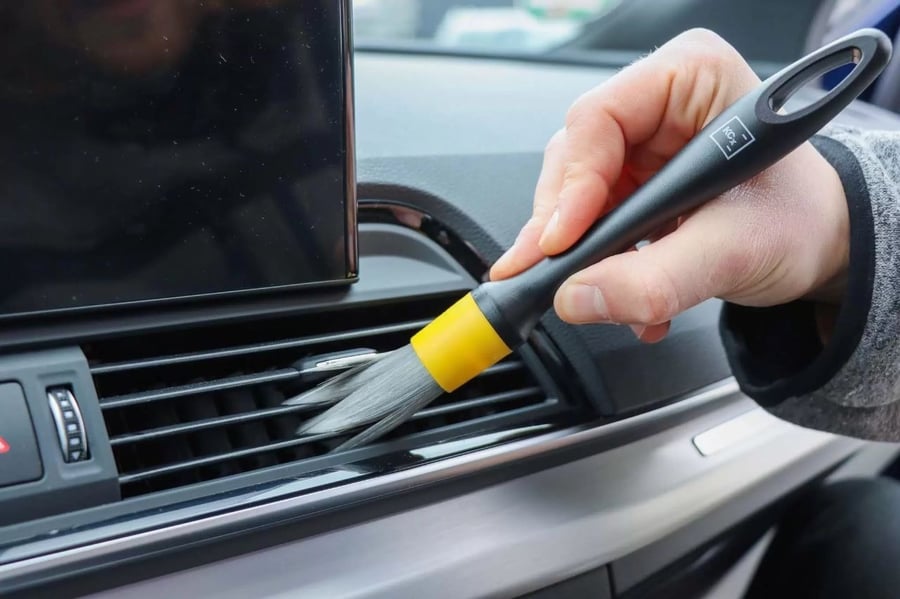 INTERIOR BRUSH YELLOW