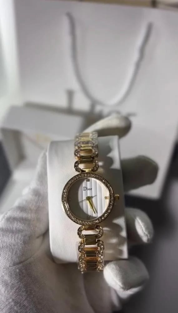 ساعة Dior الفخامة
