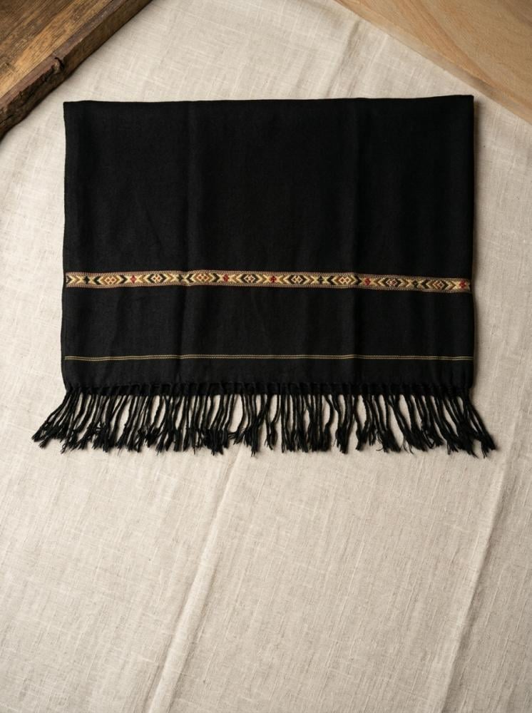 شال صوف سواتي تقليدي للرجال - أسود مطرز يدويًا (Swati Woolen Patoo Shawl).