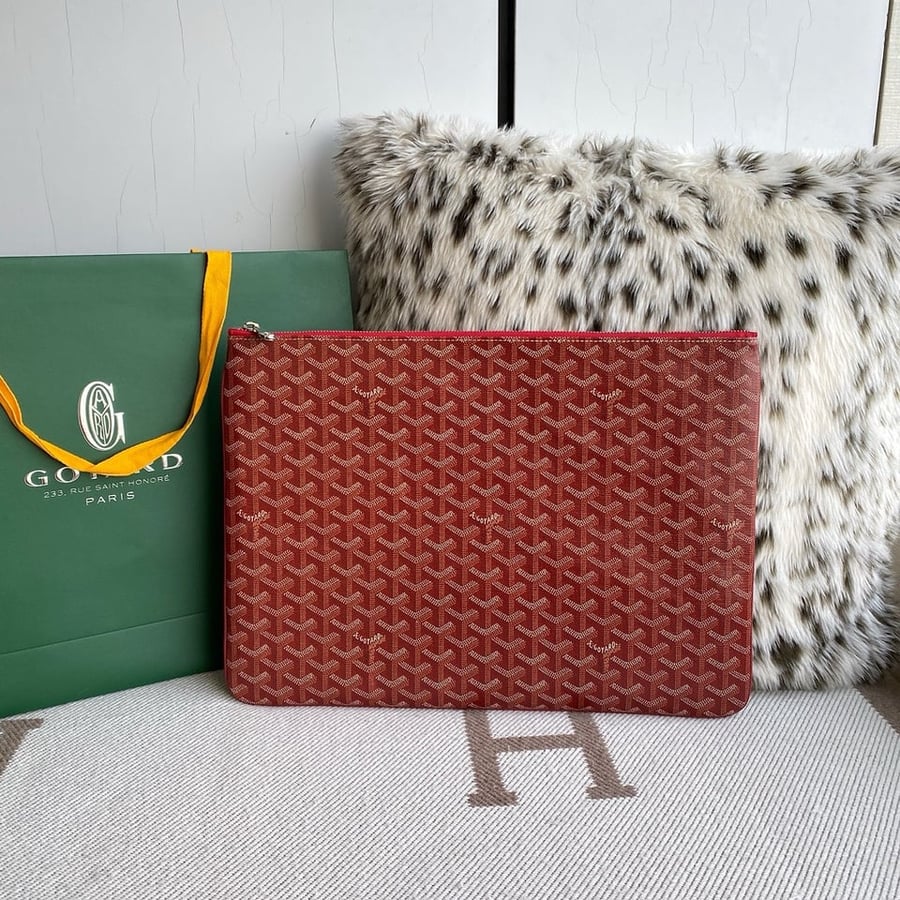 حقيبة Goyard Clutch MM باللون الأحمر