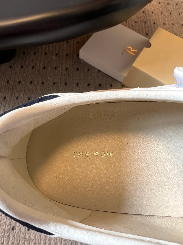 حذاء The Row Velcro Mary Jane باللون الأزرق