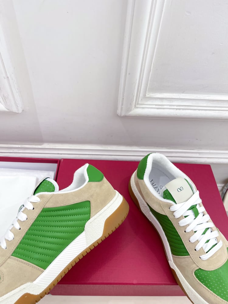 حذاء Valentino Garavani Upvillage Crosta باللون الأبيض/الأخضر