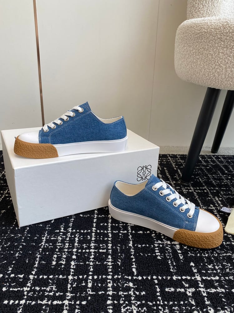 حذاء رياضي Terra Vulca جديد من Loewe