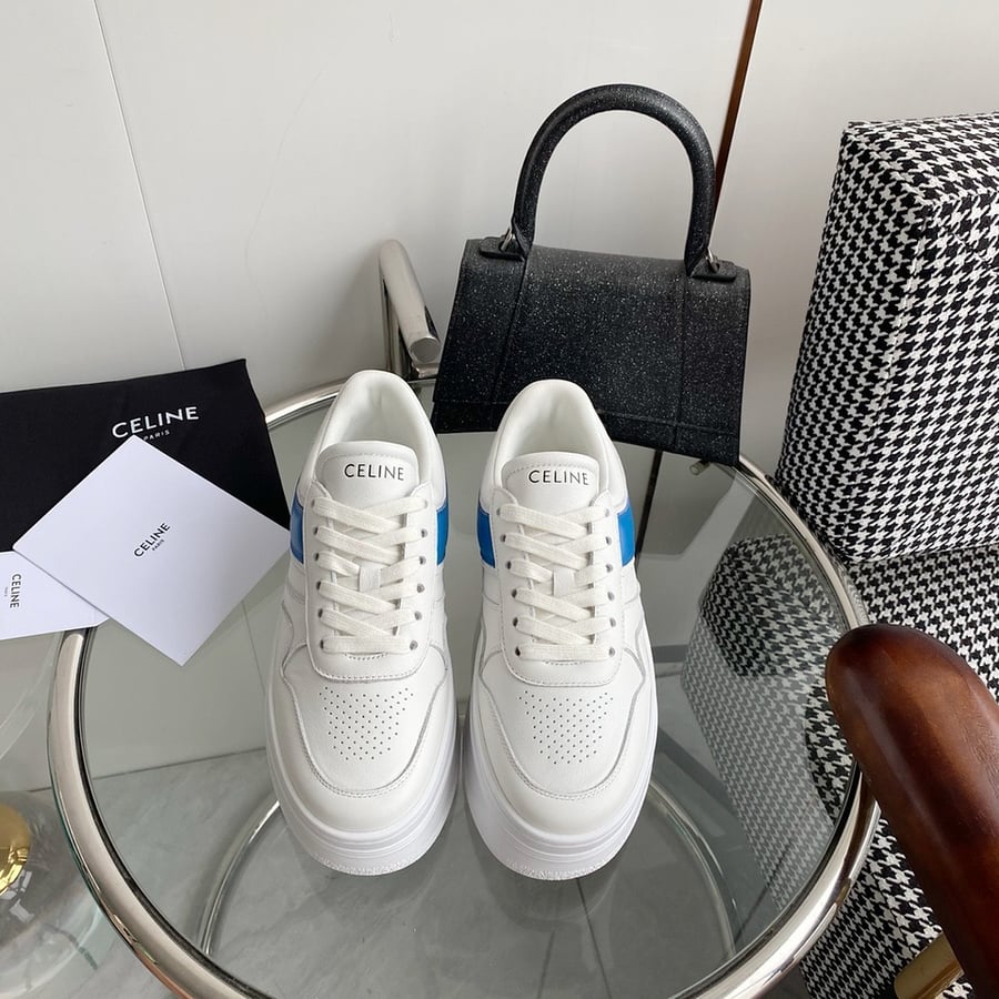 حذاء رياضي نسائي من Celine Logo Platform باللون الأزرق