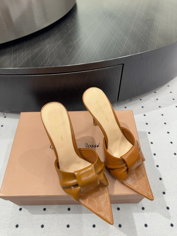 كعب Gianvito Rossi