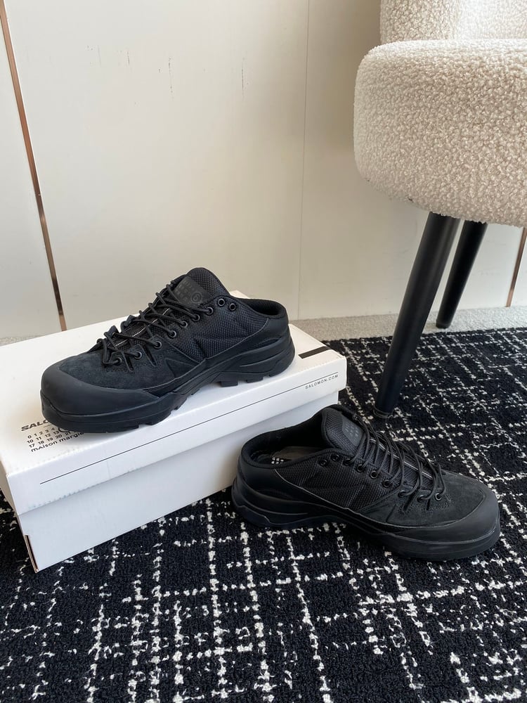 أحذية رياضية كاجوال خارجية سوداء من سلسلة Margiela X-Alp من Salomon x MM6