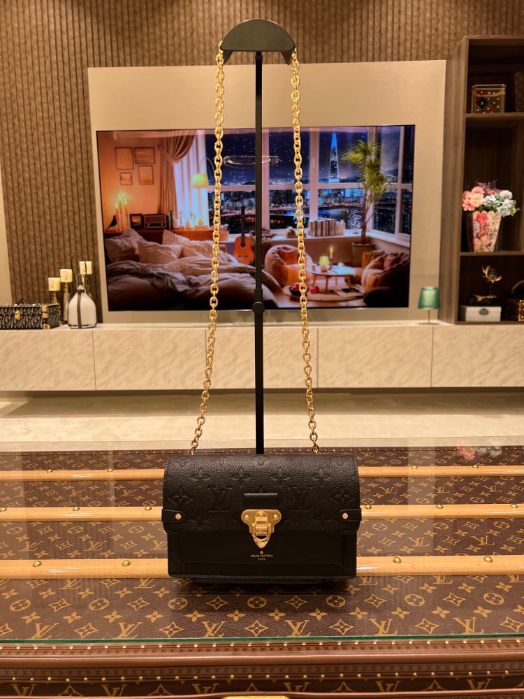 لوي فيتون VAVIN CHAIN WALLET مقاس19cm