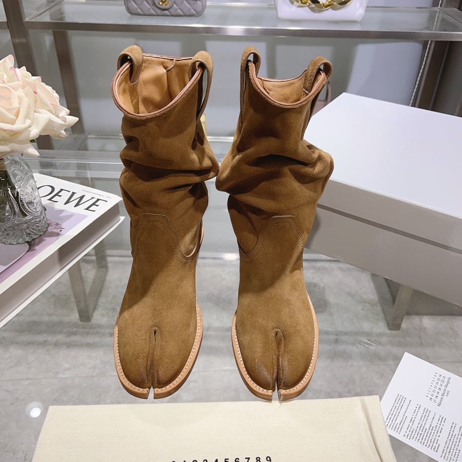 Maison Margiela أحذية رعاة البقر فائقة الأناقة أحذية مارجيلا الفريدة القابلة للطي