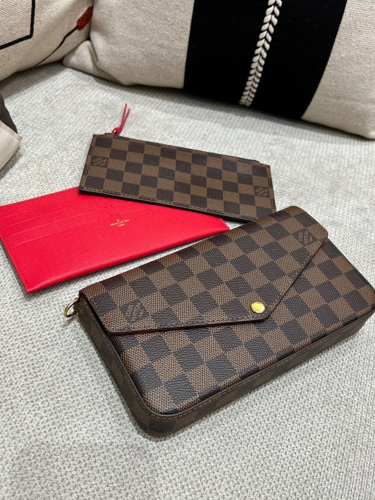 لوي فيتون POCHETTE FÉLICIE مقاس21cm