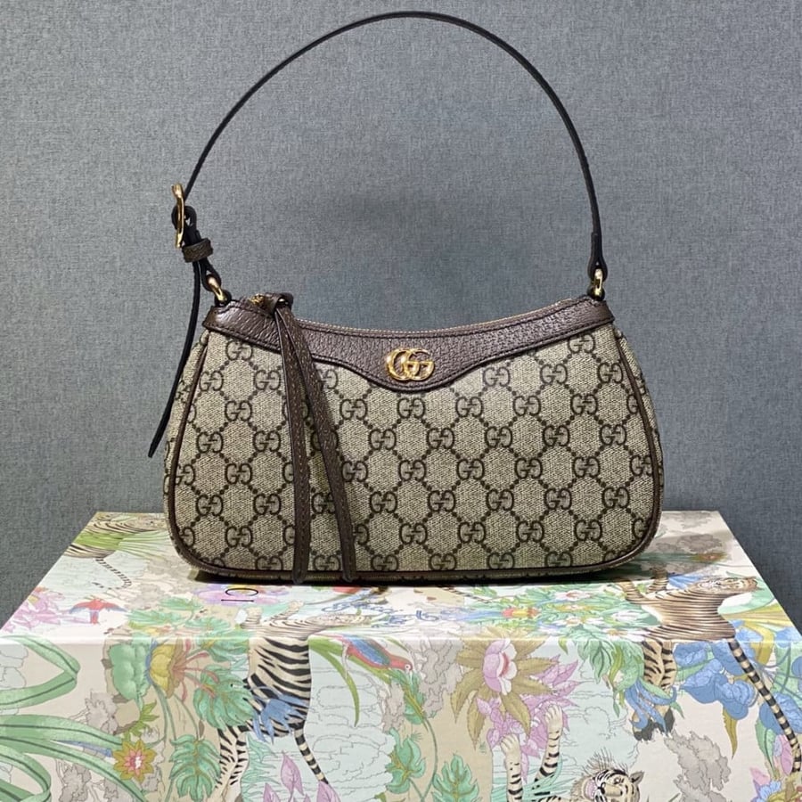 قوتشي مقاس 25cm