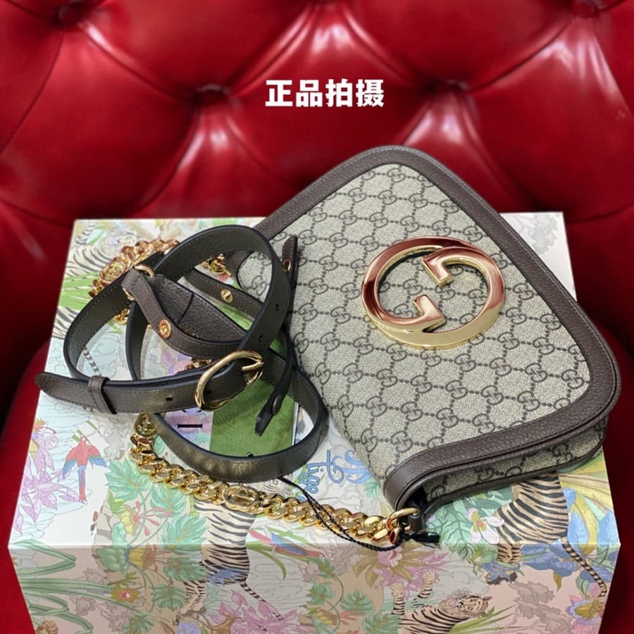 قوتشي Blondie shoulder bag مقاس28cm