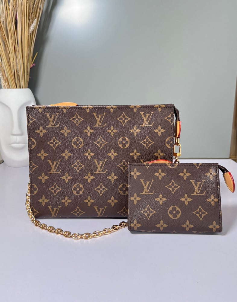 لوي فيتون TOILETRY POUCH ON CHAINمقاس25cm