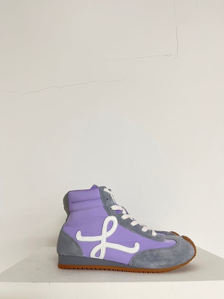 حذاء Loewe New Retro High Top باللون الأرجواني