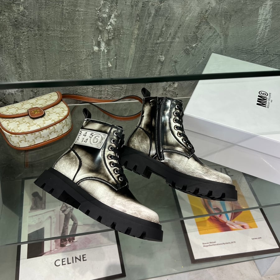 حذاء الكاحل Margiela بسحاب جانبي ورباط