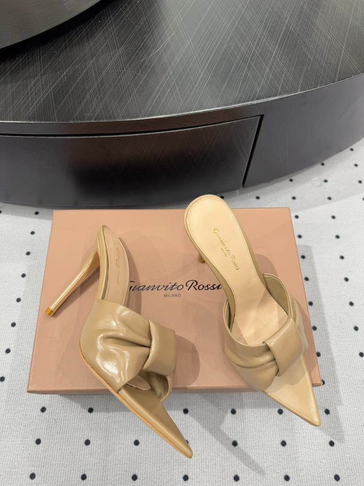 كعب Gianvito Rossi