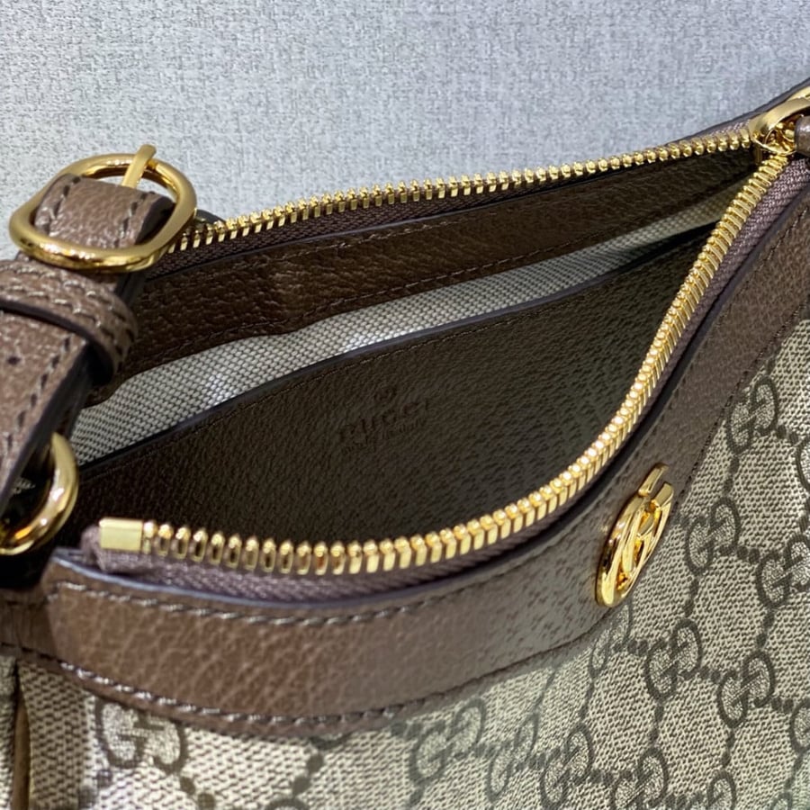 قوتشي مقاس 25cm