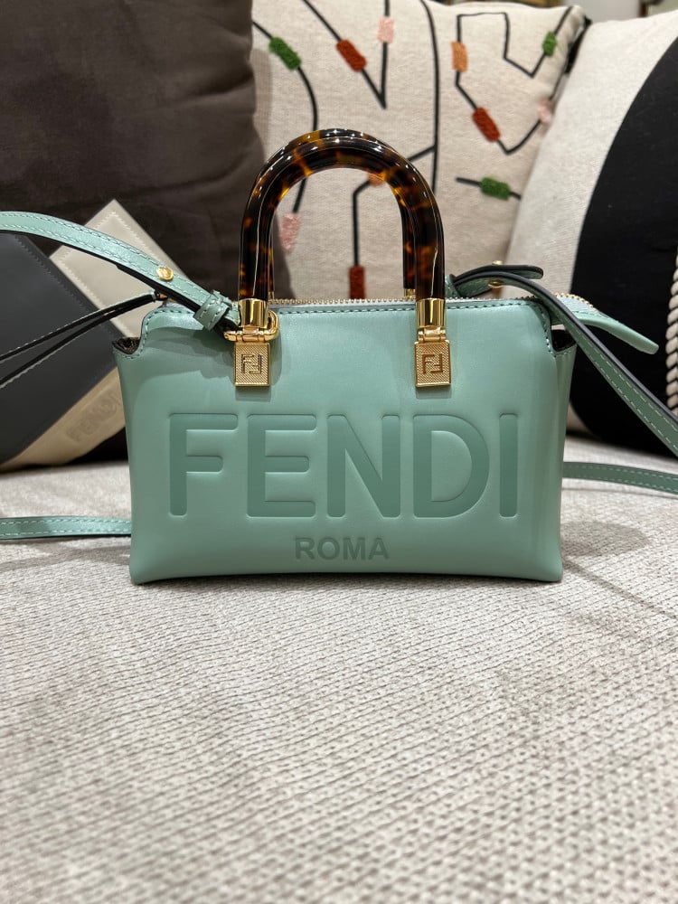 فندي باي ذا وي مقاس 20.5cm