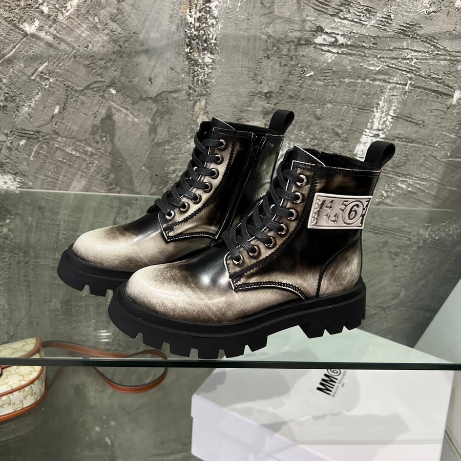 حذاء الكاحل Margiela بسحاب جانبي ورباط