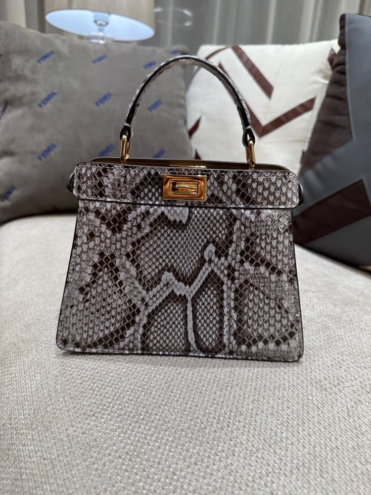 فندي بيكابو بتيت مقاس 20cm