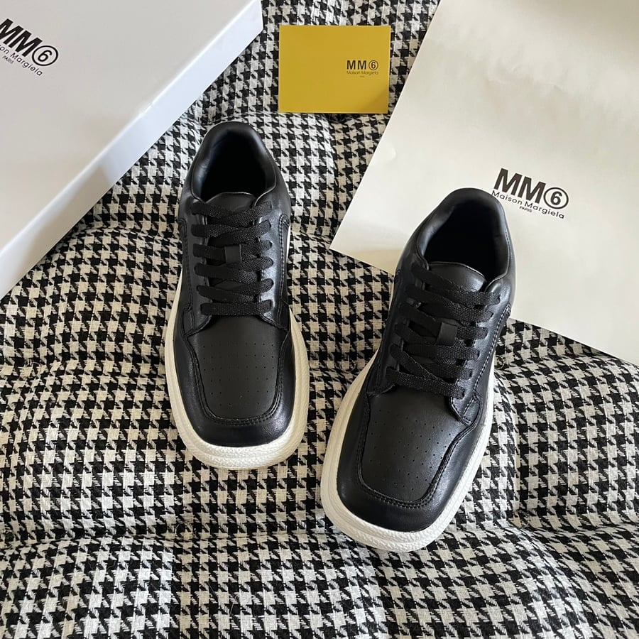 أحذية Maison Margiela رياضية من الجلد الطبيعي ذات مقدمة واسعة