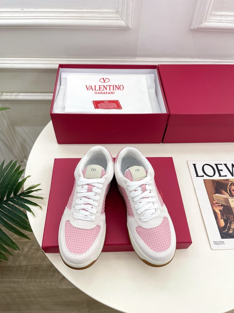 حذاء Valentino Garavani Upvillage Crosta باللون الأبيض/الوردي