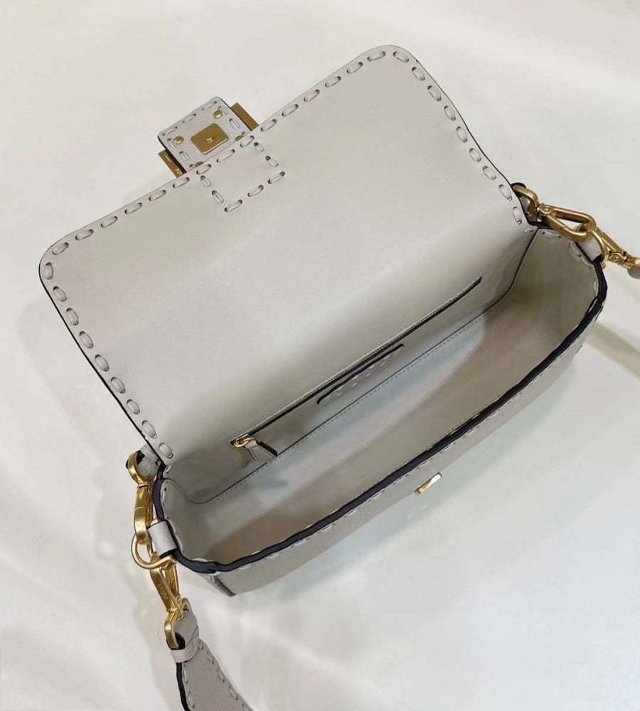 فندي باغيت مقاس 27cm