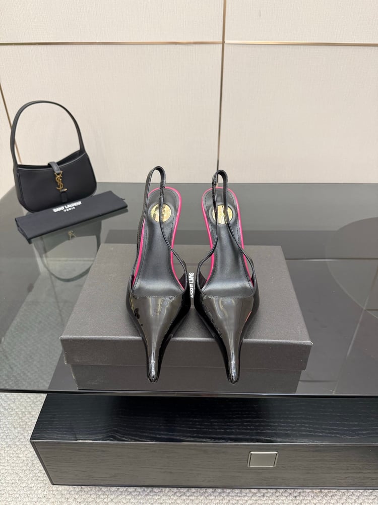 حذاء Saint Laurent Dune Slingback بكعب عالٍ من الجلد الأسود اللامع