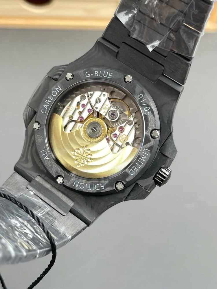 Patek Philippe High End Watchs Natilus 5711 DIW Carbon Ultra Light Swis Movement 40mm