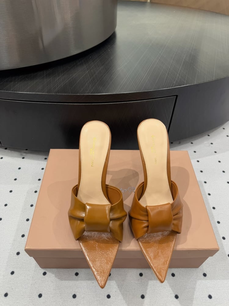 كعب Gianvito Rossi