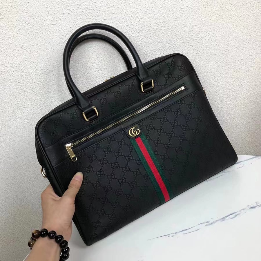 حقيبة غوتشي جي جي سوداء متوسطة الحجم