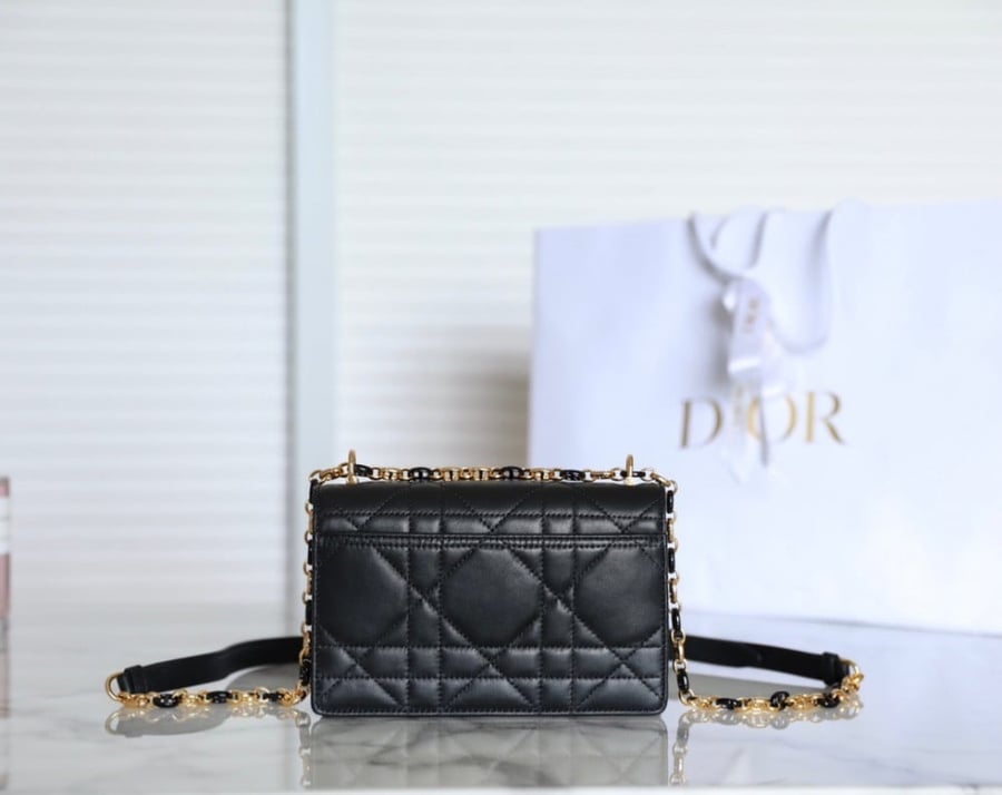 ديور Miss Caro مقاس 19cm