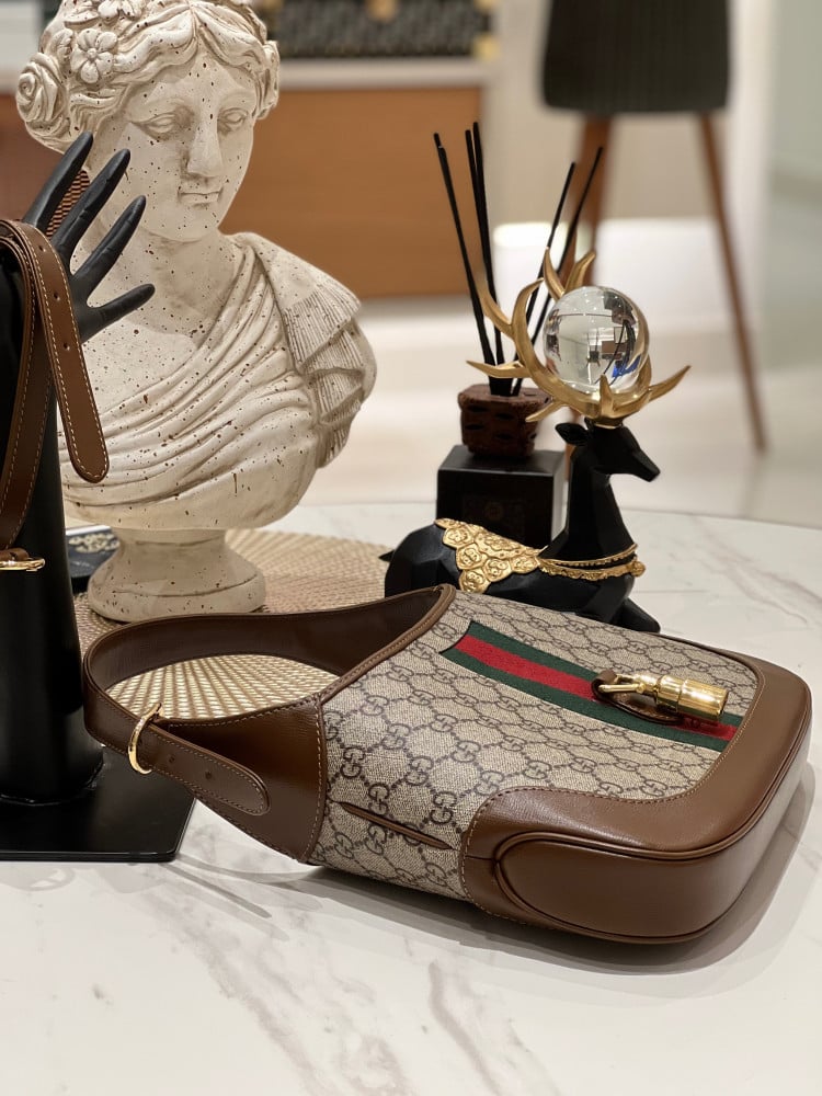 قوتشي جاكي مقاس 27.5cm