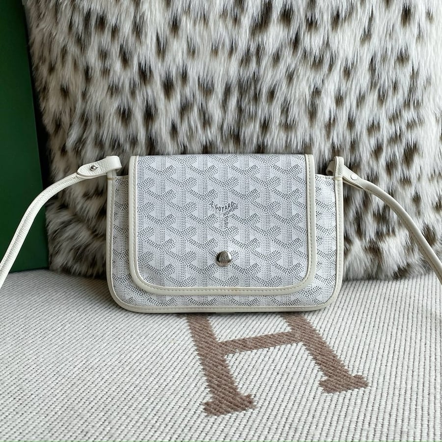 حقيبة كتف Goyard Plumet Pouch Wallet Herringbone باللون الأبيض