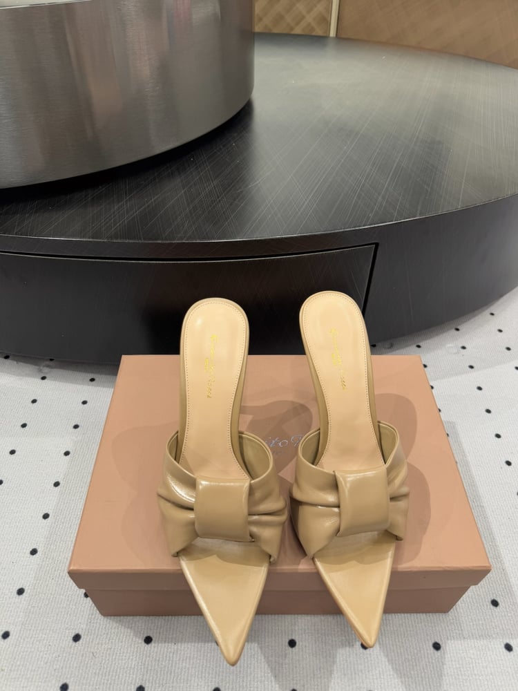 كعب Gianvito Rossi