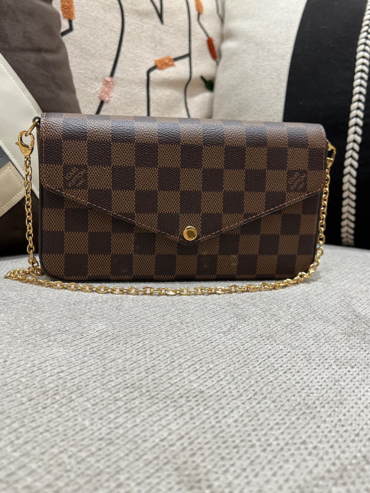 لوي فيتون POCHETTE FÉLICIE مقاس21cm