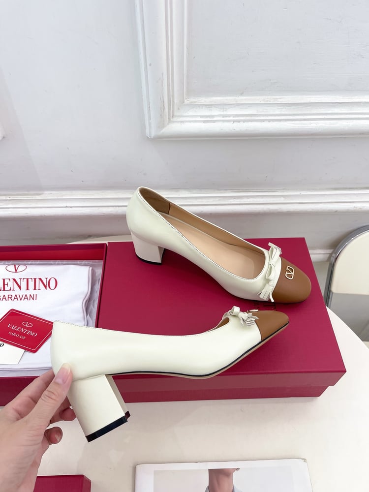 حذاء Valentino VALET DU ROI بكعب سميك باللون الأبيض
